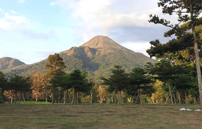 Gunung Penanggungan, salah satu Gunung di Mojokerto