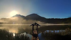 Danau Taman Hidup: Pesona Tersembunyi di Jalur Pendakian Gunung Argopuro